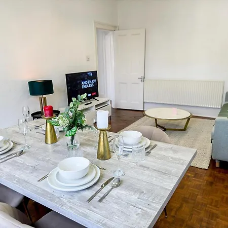 Stylish 2-Bedroom Apartment Near Abbey Road, Maida Vale London Exterior photo