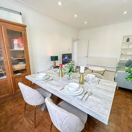 Stylish 2-Bedroom Apartment Near Abbey Road, Maida Vale London Exterior photo