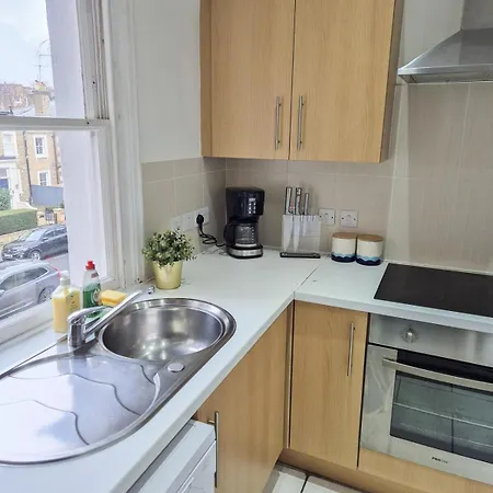 Stylish 2-Bedroom Apartment Near Abbey Road, Maida Vale London Exterior photo