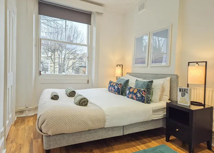 Stylish 2-Bedroom Apartment Near Abbey Road, Maida Vale