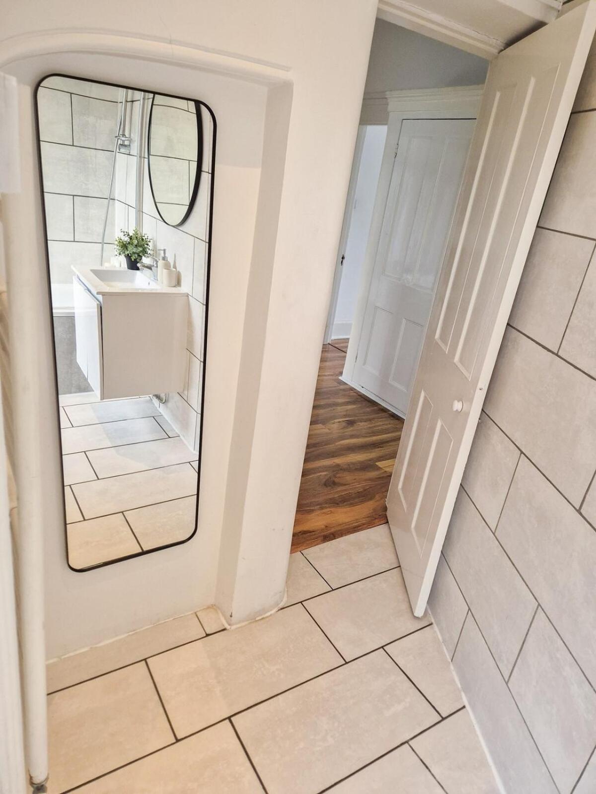 Stylish 2-bedroom Near Abbey Road, Maida Vale Appartamento Londra