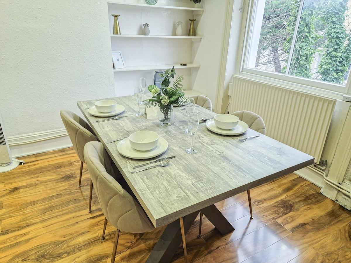Stylish 2-bedroom Near Abbey Road, Maida Vale Appartamento Londra
