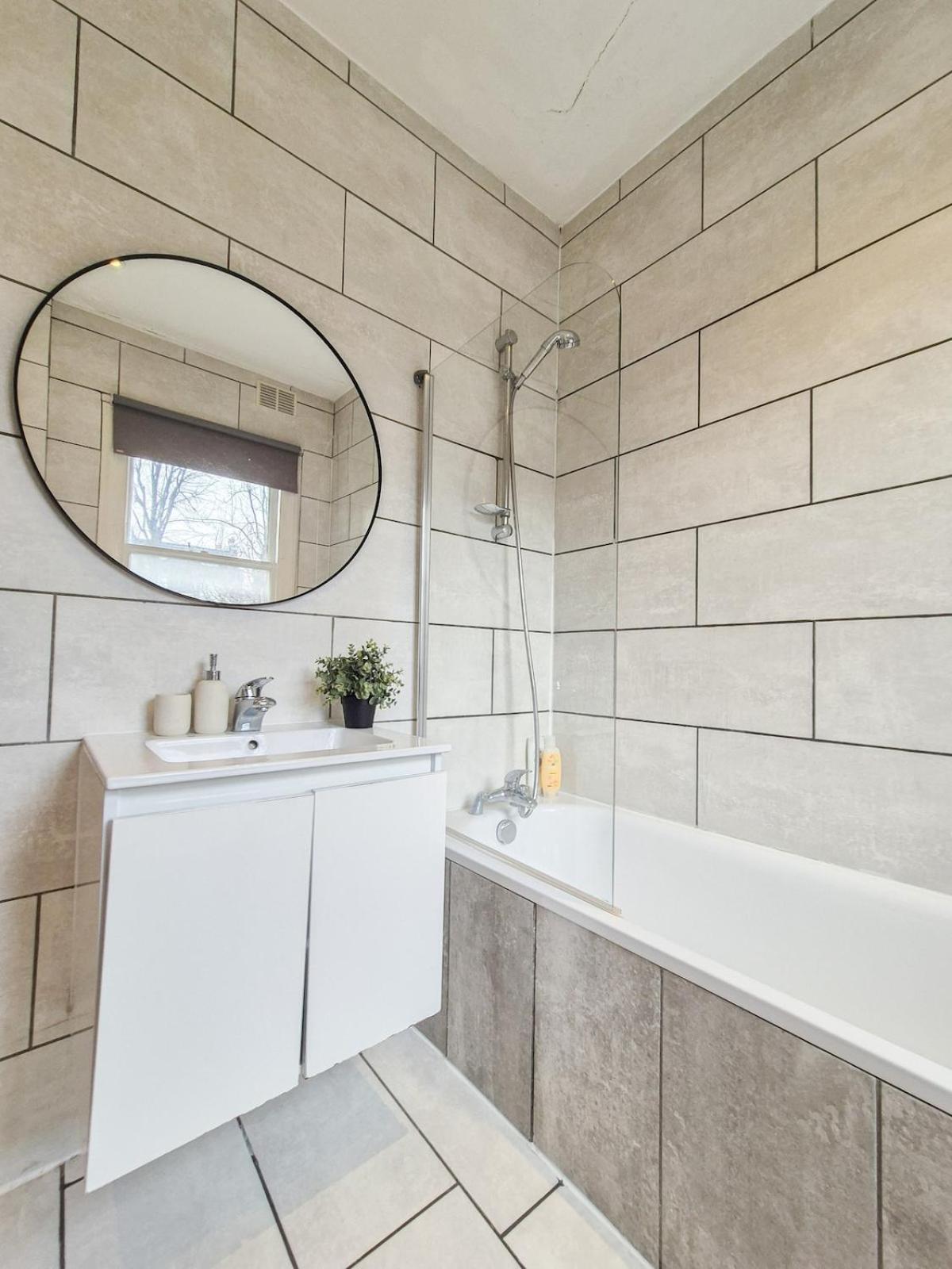 Stylish 2-bedroom Near Abbey Road, Maida Vale * Londra