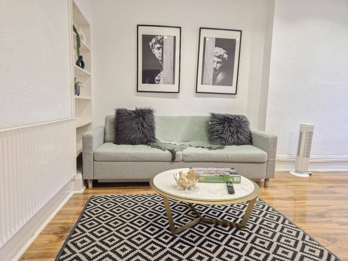 Stylish 2-bedroom Near Abbey Road, Maida Vale Appartamento